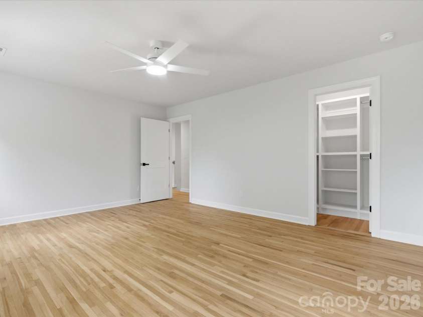 3600 Carmel Road, Charlotte, NC 28226.  MLS# CAR4377797, YatesRealty ID 30150. 