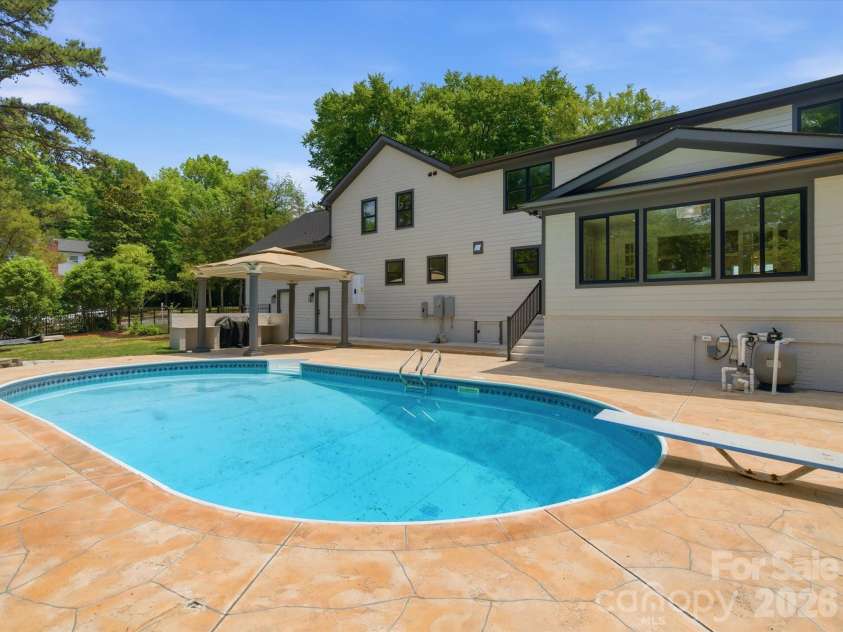 3600 Carmel Road, Charlotte, NC 28226.  MLS# CAR4377797, YatesRealty ID 30150. 