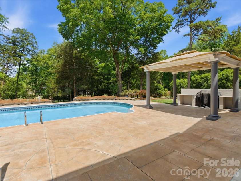 3600 Carmel Road, Charlotte, NC 28226.  MLS# CAR4377797, YatesRealty ID 30150. 