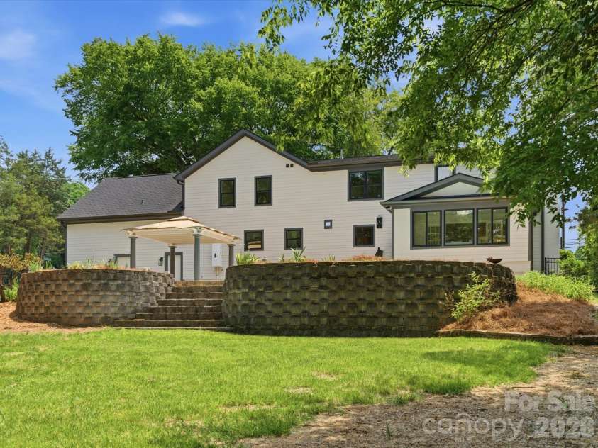 3600 Carmel Road, Charlotte, NC 28226.  MLS# CAR4377797, YatesRealty ID 30150. 