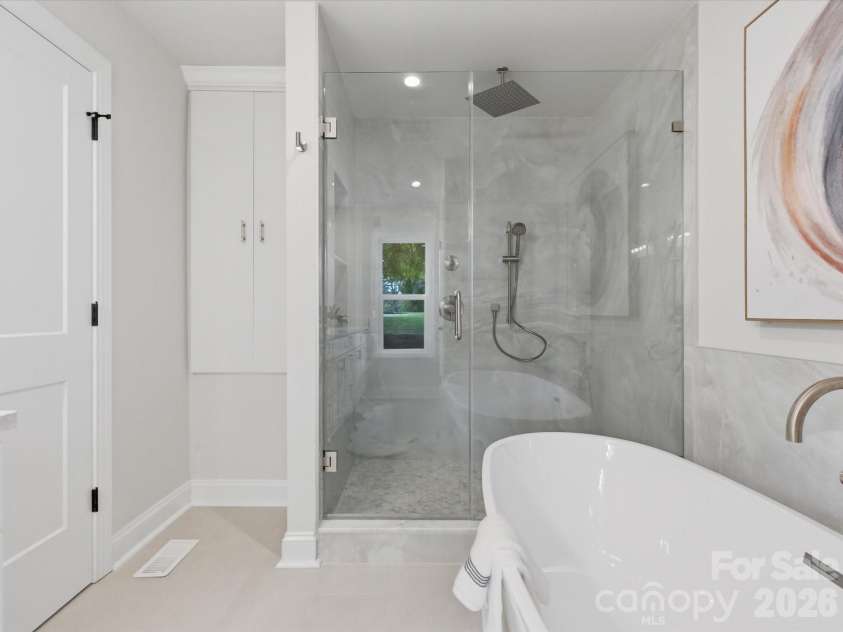 3600 Carmel Road, Charlotte, NC 28226.  MLS# CAR4377797, YatesRealty ID 30150. Primary bathroom