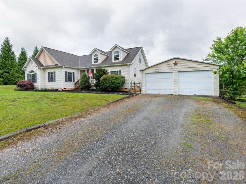 300 Welch Drive, Alexander, NC 28701.  MLS# CAR4387609, YatesRealty ID 30151. 