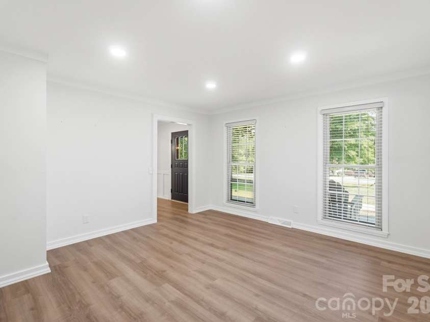 4020 Glen Haven Drive, Concord, NC 28027.  MLS# CAR4389147, YatesRealty ID 30152. 