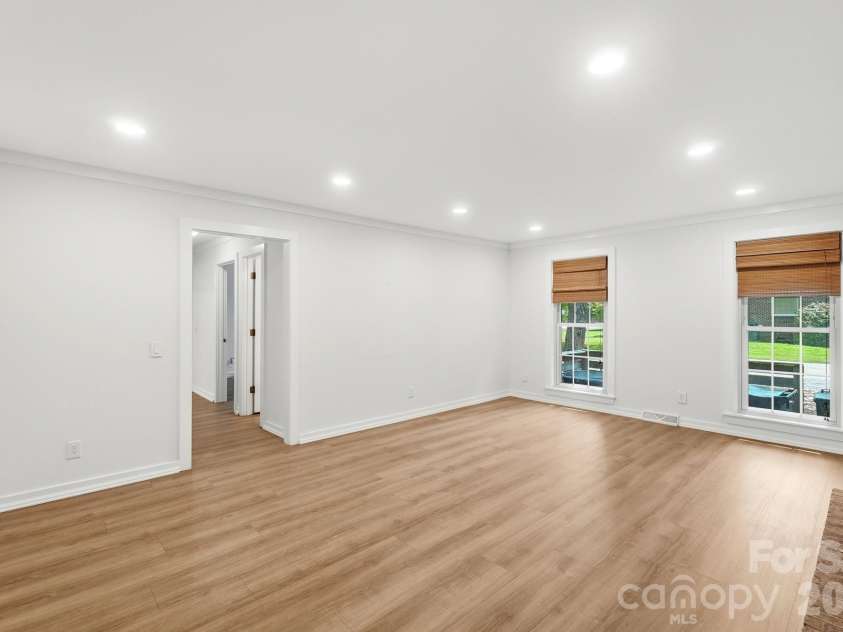 4020 Glen Haven Drive, Concord, NC 28027.  MLS# CAR4389147, YatesRealty ID 30152. 