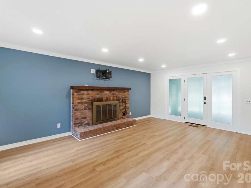 4020 Glen Haven Drive, Concord, NC 28027.  MLS# CAR4389147, YatesRealty ID 30152. 
