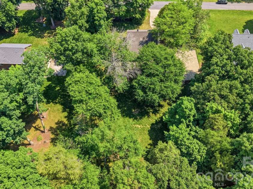 4020 Glen Haven Drive, Concord, NC 28027.  MLS# CAR4389147, YatesRealty ID 30152. 