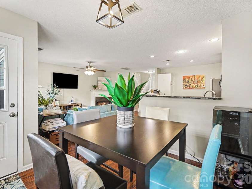 9725 Mattforest Circle, Charlotte, NC 28277.  MLS# CAR4389671, YatesRealty ID 30153. 