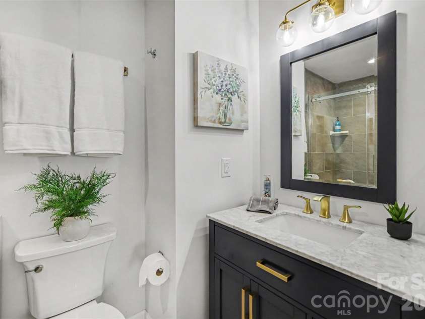 9725 Mattforest Circle, Charlotte, NC 28277.  MLS# CAR4389671, YatesRealty ID 30153. 