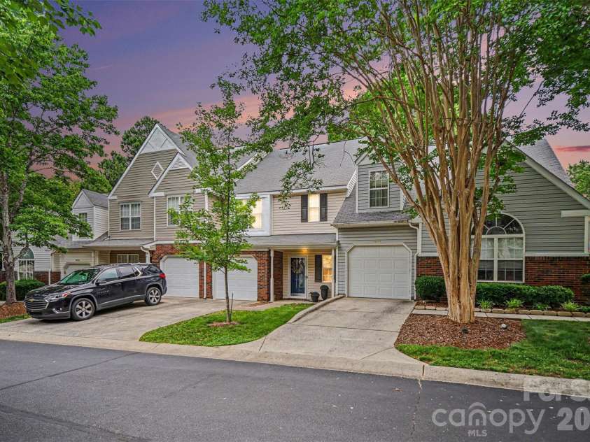 9725 Mattforest Circle, Charlotte, NC 28277.  MLS# CAR4389671, YatesRealty ID 30153. 