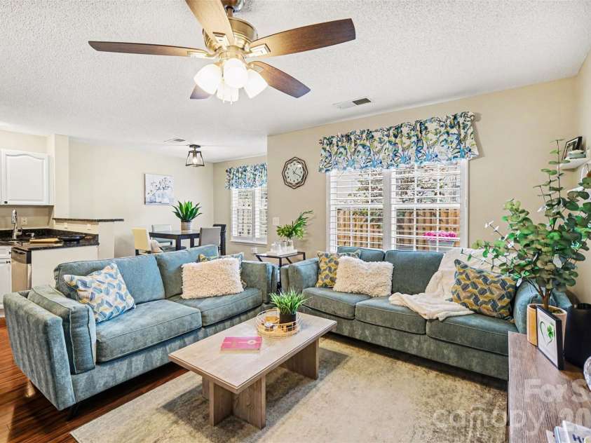 9725 Mattforest Circle, Charlotte, NC 28277.  MLS# CAR4389671, YatesRealty ID 30153. Open floor plan