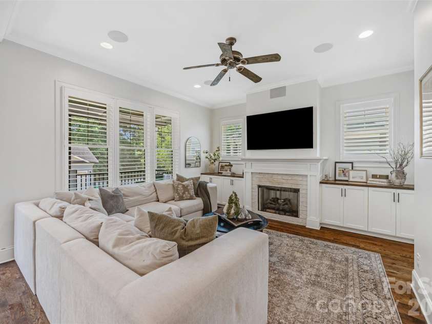3430 Cosby Place, Charlotte, NC 28205.  MLS# CAR4389964, YatesRealty ID 30155. Cozy
