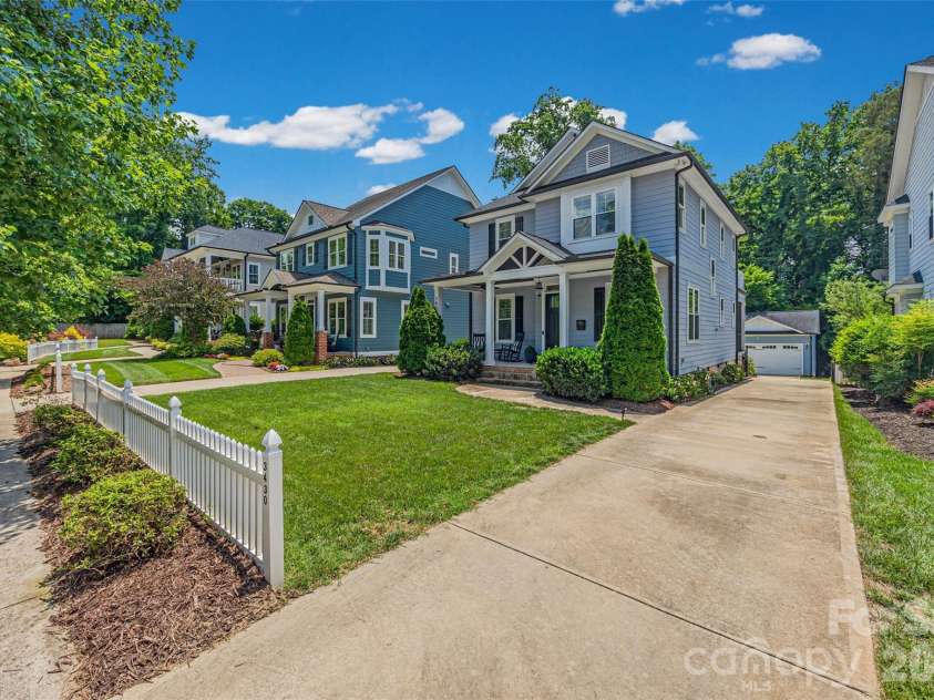 3430 Cosby Place, Charlotte, NC 28205.  MLS# CAR4389964, YatesRealty ID 30155. Extra Long Driveway