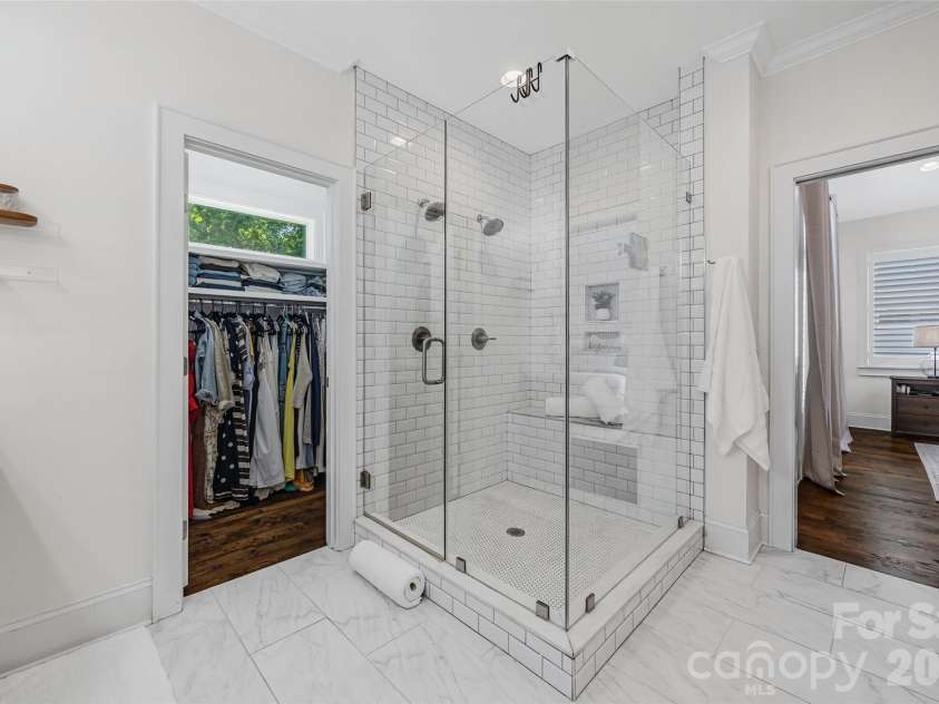 3430 Cosby Place, Charlotte, NC 28205.  MLS# CAR4389964, YatesRealty ID 30155. Frameless shower