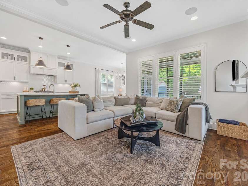 3430 Cosby Place, Charlotte, NC 28205.  MLS# CAR4389964, YatesRealty ID 30155. Main living area