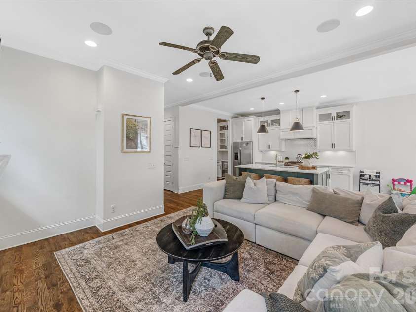 3430 Cosby Place, Charlotte, NC 28205.  MLS# CAR4389964, YatesRealty ID 30155. Spacious