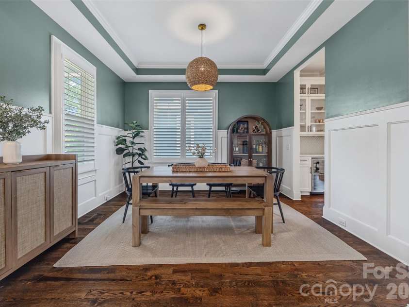 3430 Cosby Place, Charlotte, NC 28205.  MLS# CAR4389964, YatesRealty ID 30155. Tray Ceiling