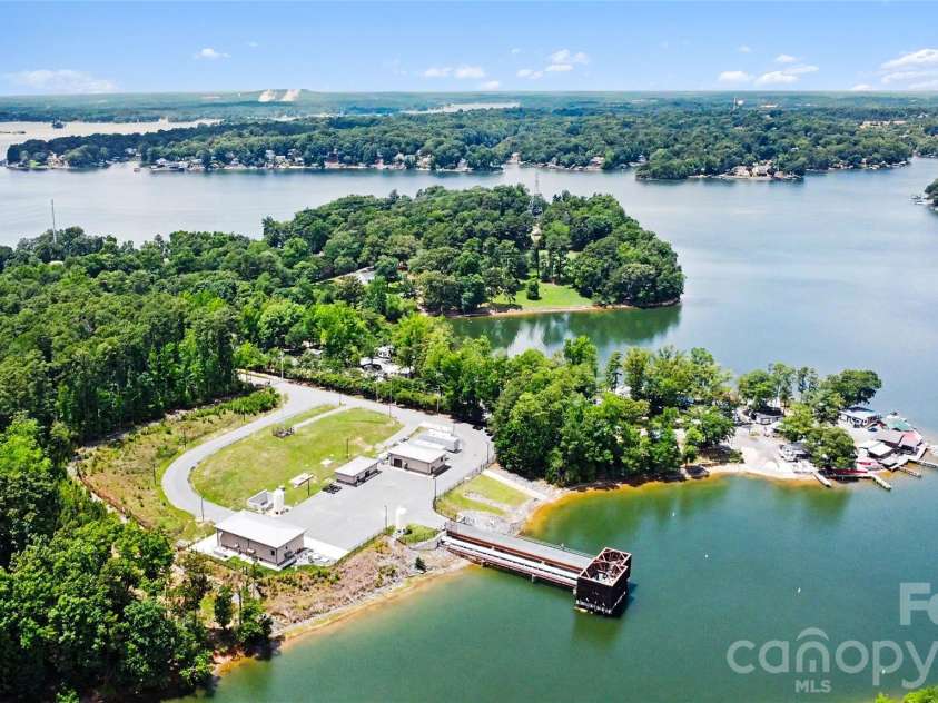 644 Sunset Point Drive, Rock Hill, SC 29732.  MLS# CAR4392650, YatesRealty ID 30156. Community dock nearby