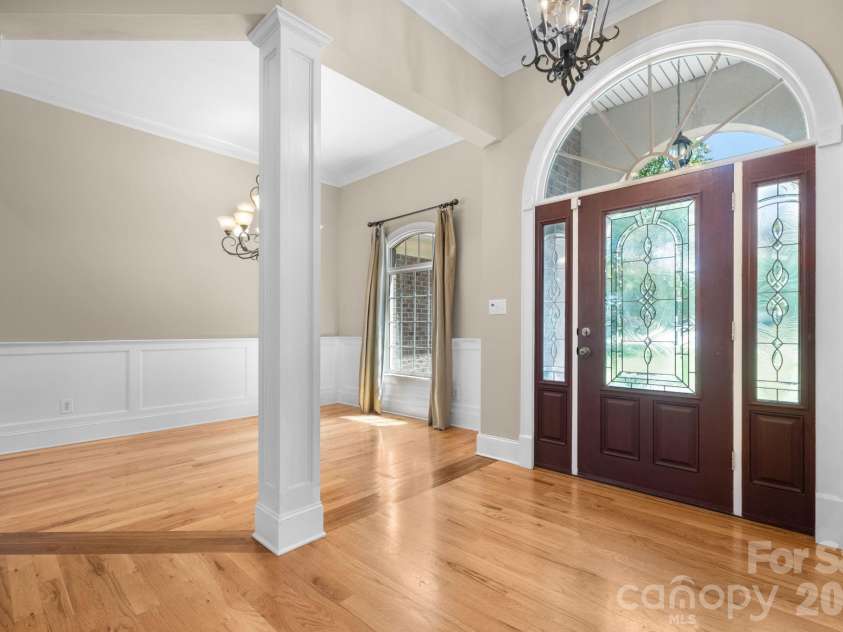 1055 Catawba Greens Drive, Newton, NC 28658.  MLS# CAR4384886, YatesRealty ID 30157. 