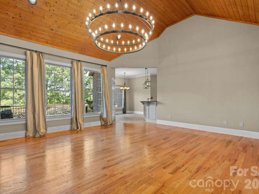 1055 Catawba Greens Drive, Newton, NC 28658.  MLS# CAR4384886, YatesRealty ID 30157. 