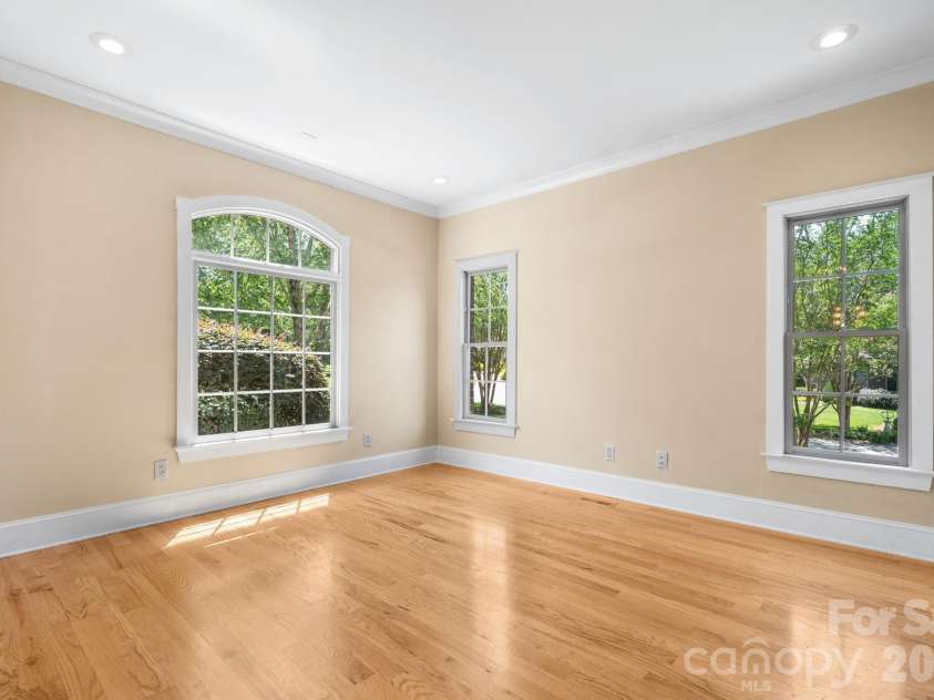 1055 Catawba Greens Drive, Newton, NC 28658.  MLS# CAR4384886, YatesRealty ID 30157. 