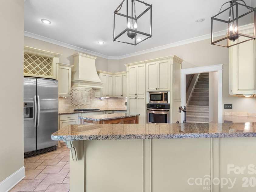 1055 Catawba Greens Drive, Newton, NC 28658.  MLS# CAR4384886, YatesRealty ID 30157. 
