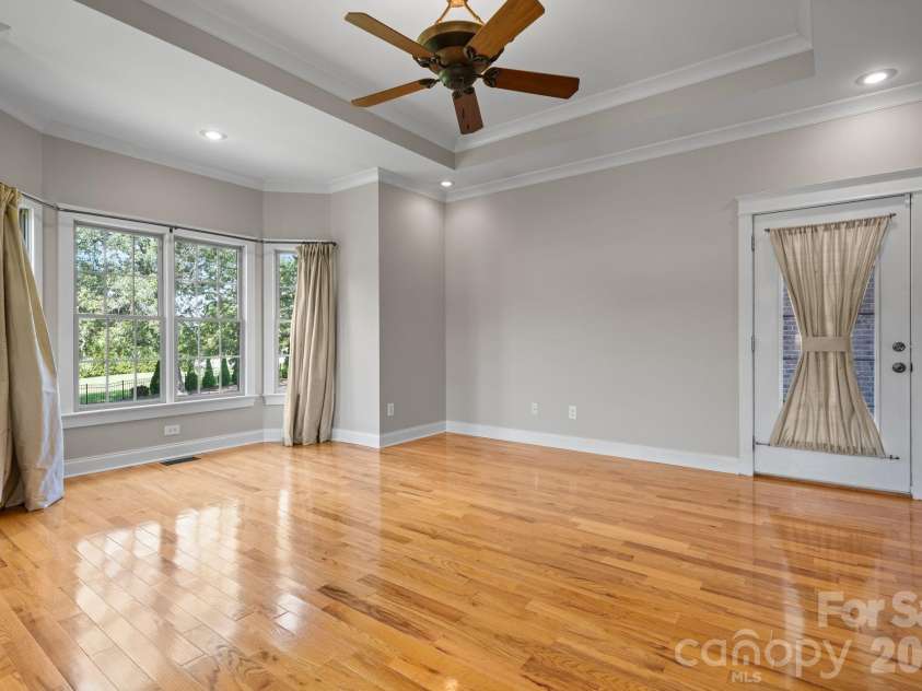 1055 Catawba Greens Drive, Newton, NC 28658.  MLS# CAR4384886, YatesRealty ID 30157. 