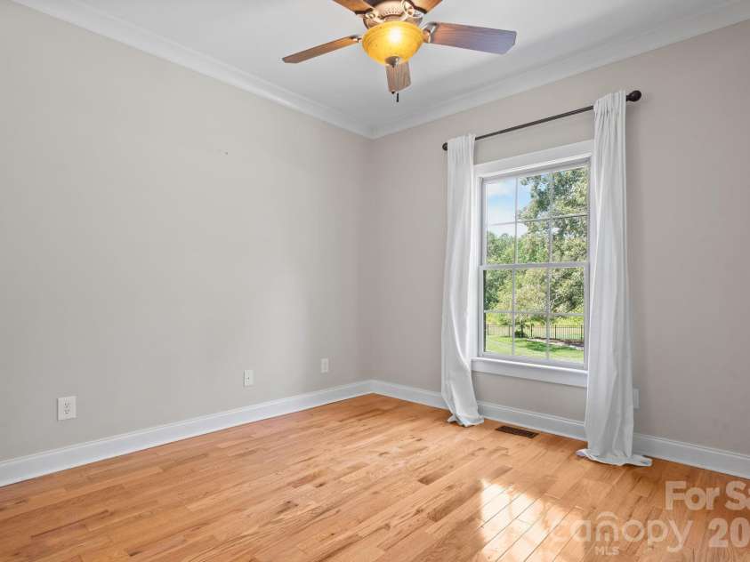 1055 Catawba Greens Drive, Newton, NC 28658.  MLS# CAR4384886, YatesRealty ID 30157. 