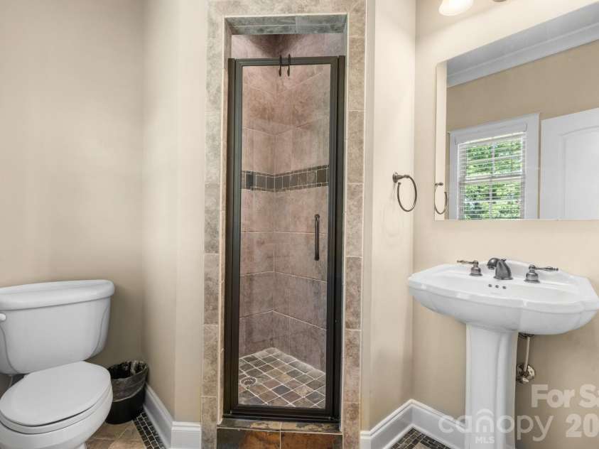 1055 Catawba Greens Drive, Newton, NC 28658.  MLS# CAR4384886, YatesRealty ID 30157. 