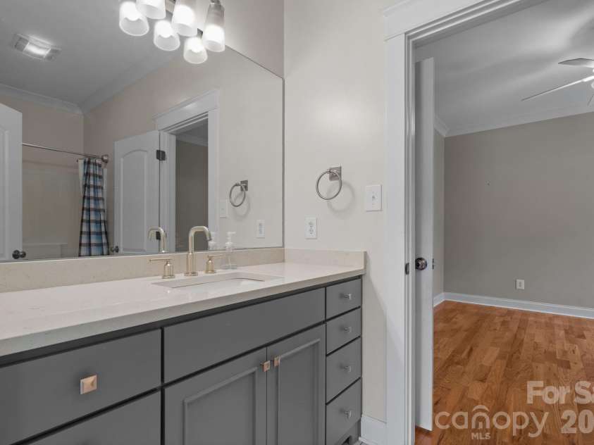 1055 Catawba Greens Drive, Newton, NC 28658.  MLS# CAR4384886, YatesRealty ID 30157. 