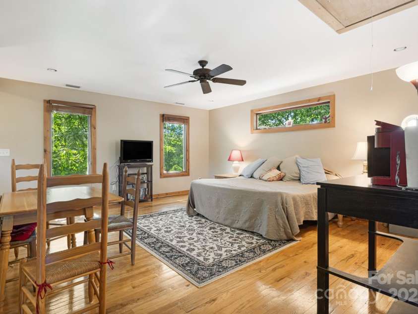 609 Maple Street, Brevard, NC 28712.  MLS# CAR4285702, YatesRealty ID 30157. 