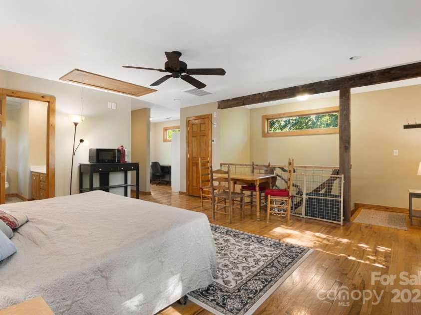 609 Maple Street, Brevard, NC 28712.  MLS# CAR4324804, YatesRealty ID 30157. 