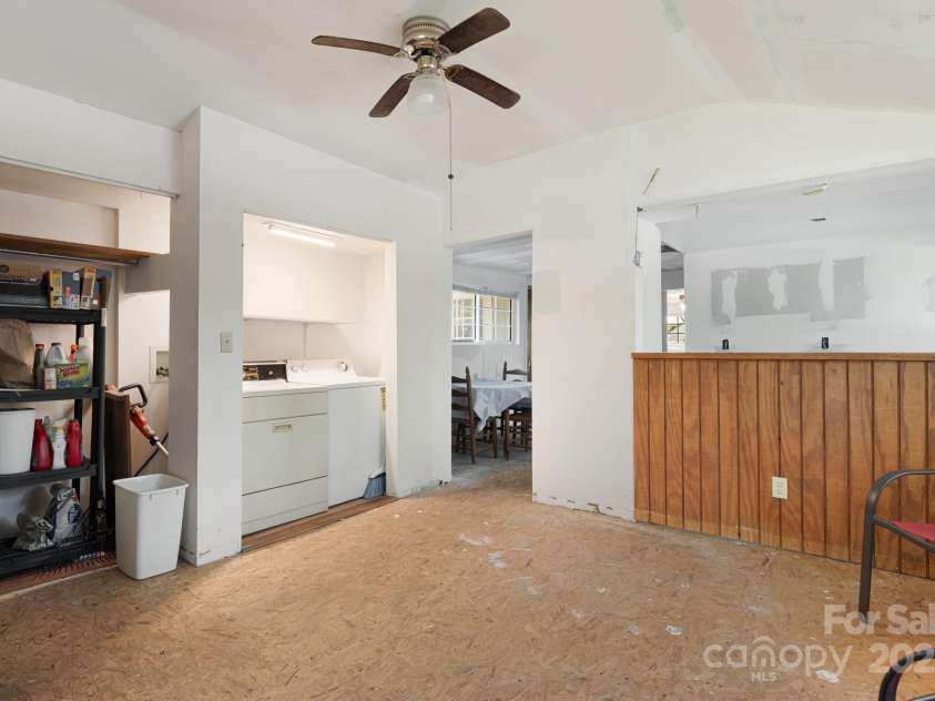 609 Maple Street, Brevard, NC 28712.  MLS# CAR4324804, YatesRealty ID 30157. 