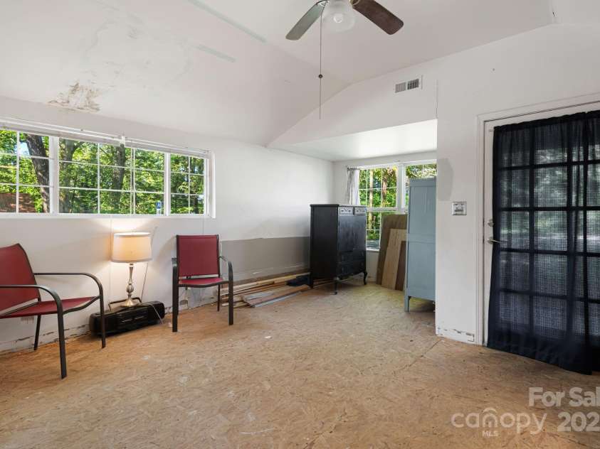 609 Maple Street, Brevard, NC 28712.  MLS# CAR4324804, YatesRealty ID 30157. 