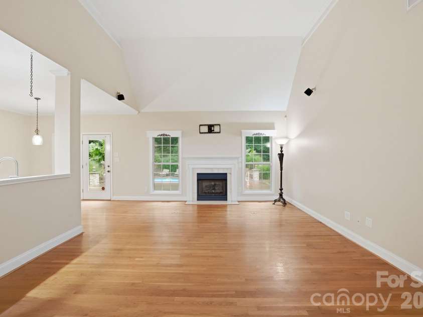 1099 Curve View Road, Lincolnton, NC 28092.  MLS# CAR4389722, YatesRealty ID 30158. 