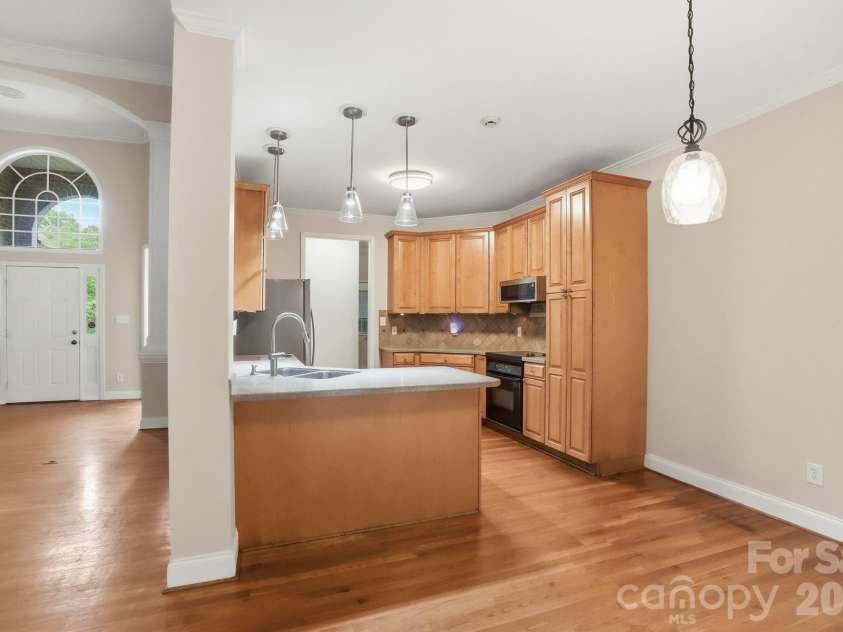 1099 Curve View Road, Lincolnton, NC 28092.  MLS# CAR4389722, YatesRealty ID 30158. 