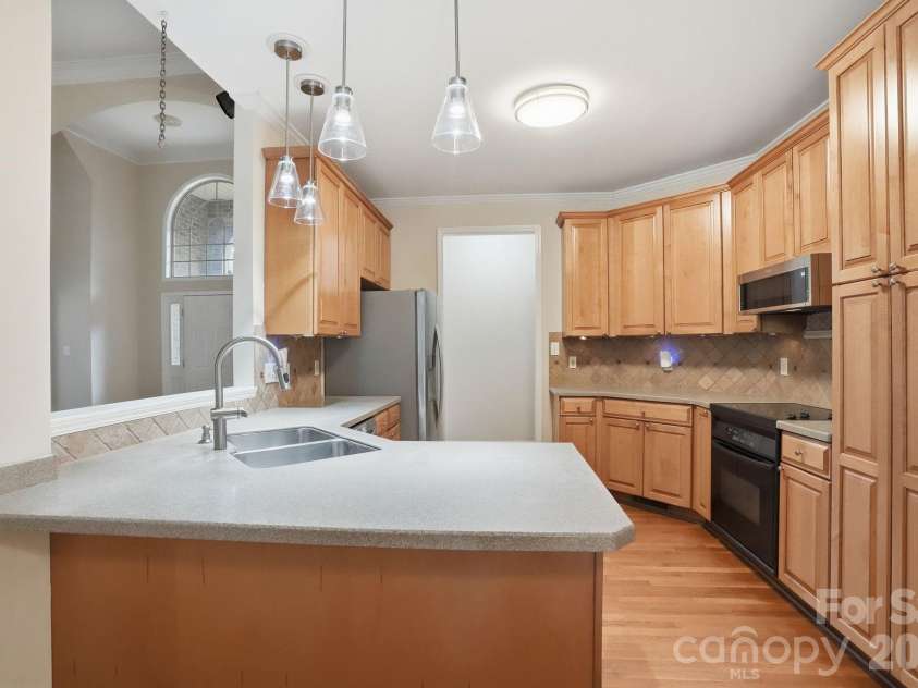 1099 Curve View Road, Lincolnton, NC 28092.  MLS# CAR4389722, YatesRealty ID 30158. 