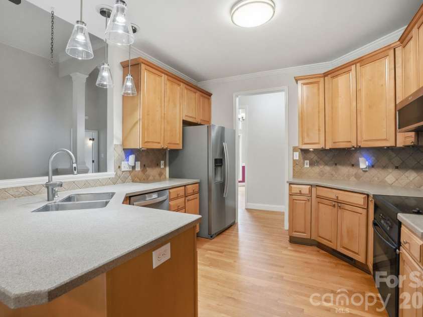 1099 Curve View Road, Lincolnton, NC 28092.  MLS# CAR4389722, YatesRealty ID 30158. 
