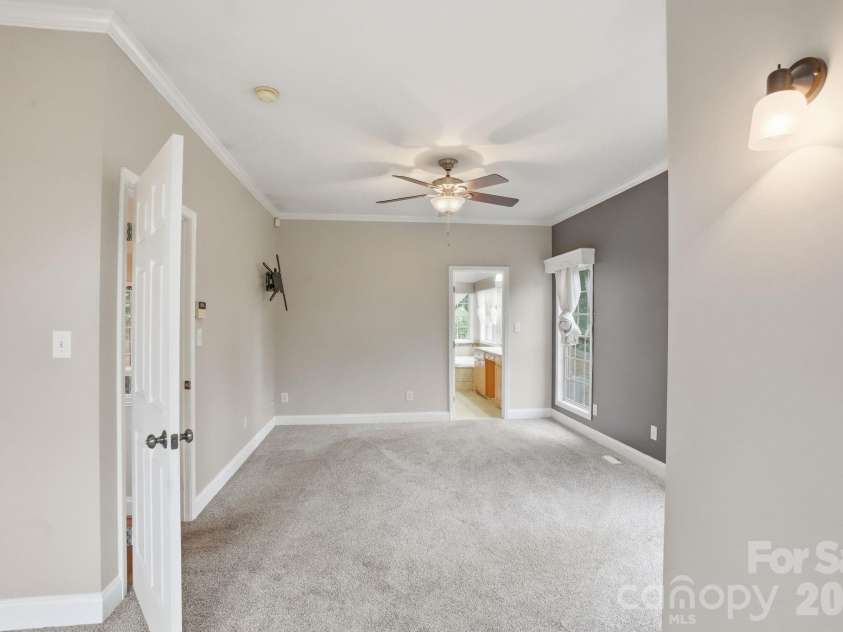 1099 Curve View Road, Lincolnton, NC 28092.  MLS# CAR4389722, YatesRealty ID 30158. 