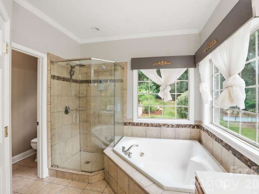 1099 Curve View Road, Lincolnton, NC 28092.  MLS# CAR4389722, YatesRealty ID 30158. 