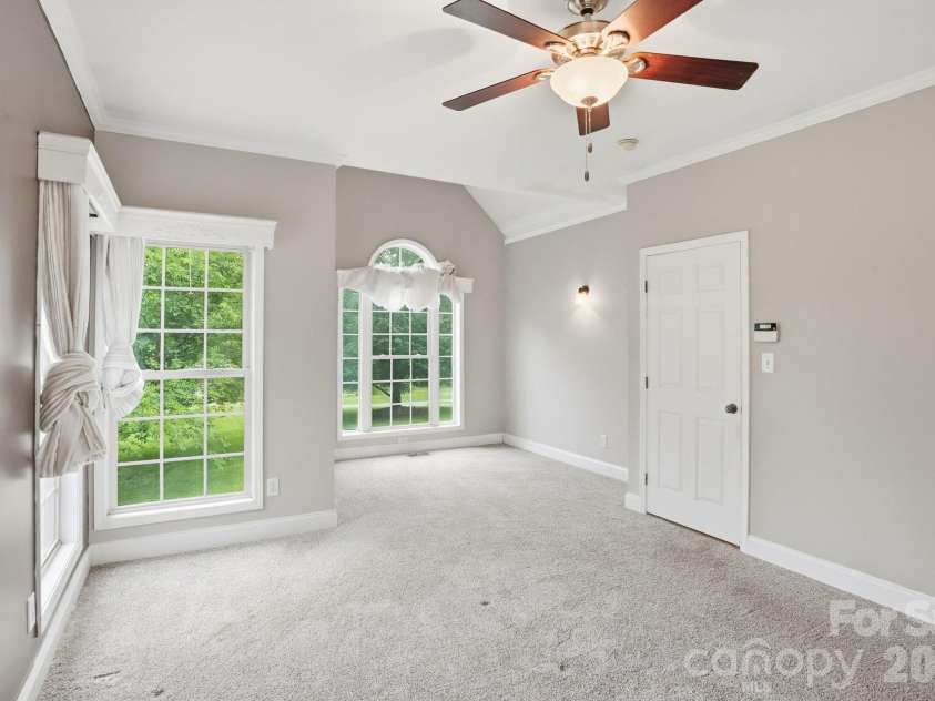 1099 Curve View Road, Lincolnton, NC 28092.  MLS# CAR4389722, YatesRealty ID 30158. 