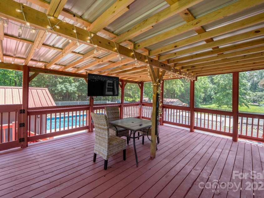 2011 Hampton Heights Street, Lenoir, NC 28645.  MLS# CAR4267552, YatesRealty ID 30159. 17'x18' Deck 2024
