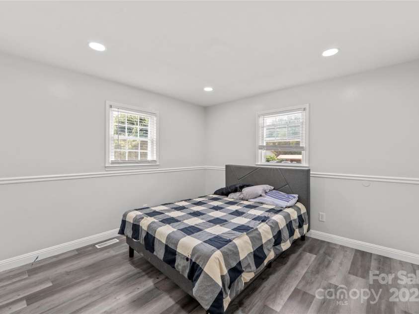 2011 Hampton Heights Street, Lenoir, NC 28645.  MLS# CAR4267552, YatesRealty ID 30159. Bedroom