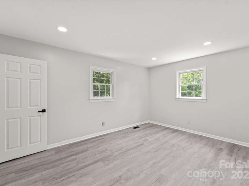 2011 Hampton Heights Street, Lenoir, NC 28645.  MLS# CAR4267552, YatesRealty ID 30159. Primary Bedroom