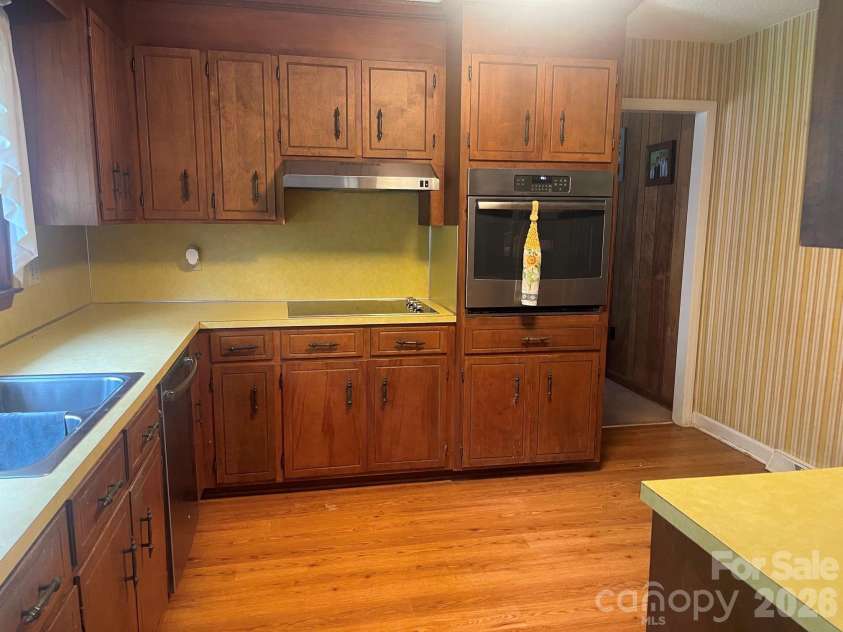 8806 Crestwood Drive, Mount Pleasant, NC 28124.  MLS# CAR4391320, YatesRealty ID 30159. 