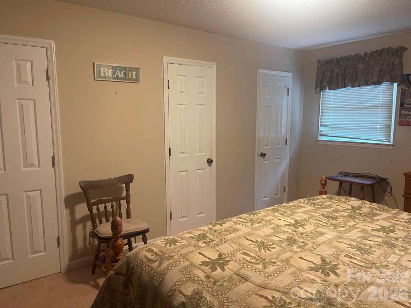 8806 Crestwood Drive, Mount Pleasant, NC 28124.  MLS# CAR4391320, YatesRealty ID 30159. 