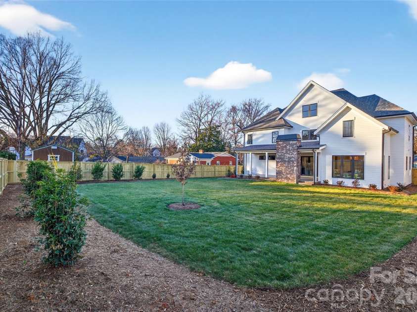 1316 Holmes Drive, Charlotte, NC 28209.  MLS# CAR4338664, YatesRealty ID 3016. Another rear yard view of 1316 Holmes Drive.