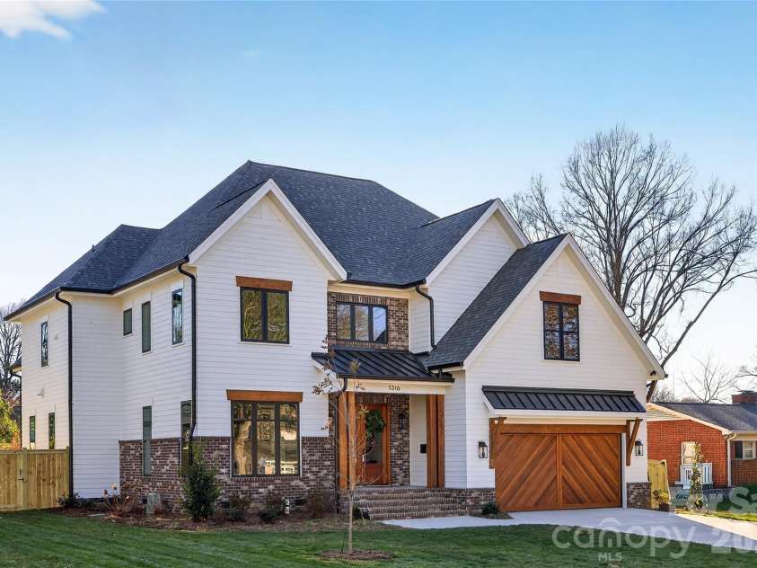 1316 Holmes Drive, Charlotte, NC 28209.  MLS# CAR4338664, YatesRealty ID 3016. Front of 1316 Holmes Drive, Charlotte, NC 28209