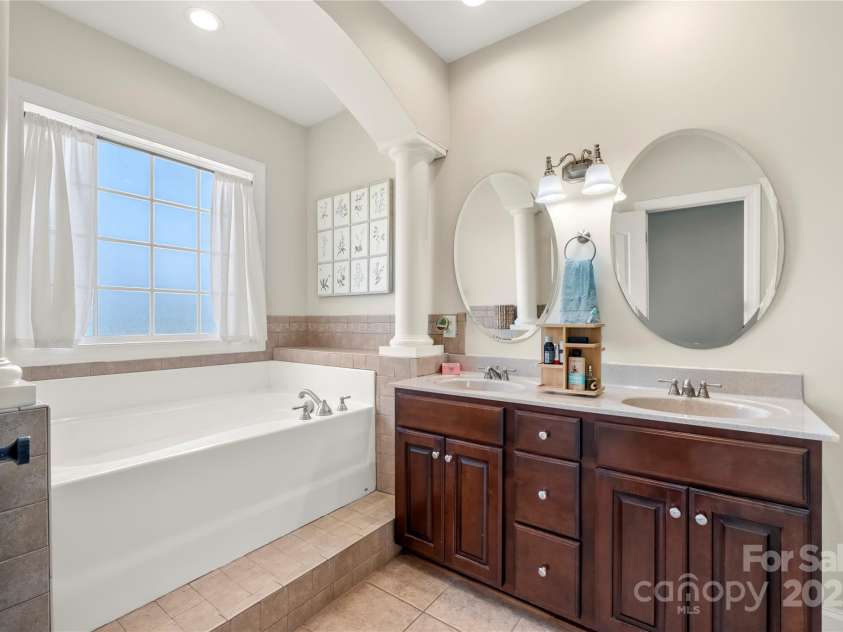 6808 Austin Grove Church Road, Marshville, NC 28103.  MLS# CAR4235474, YatesRealty ID 3016. 