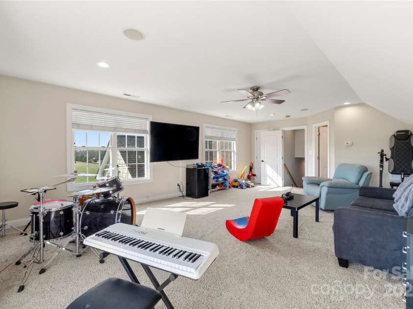 6808 Austin Grove Church Road, Marshville, NC 28103.  MLS# CAR4235474, YatesRealty ID 3016. 