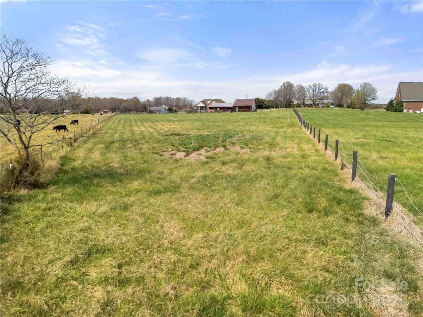 6808 Austin Grove Church Road, Marshville, NC 28103.  MLS# CAR4235474, YatesRealty ID 3016. 